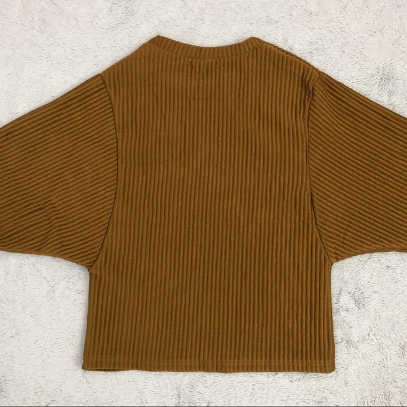 Camel Lantern Sleeve Ribbed Sweatshirt - Picture 4 of 8